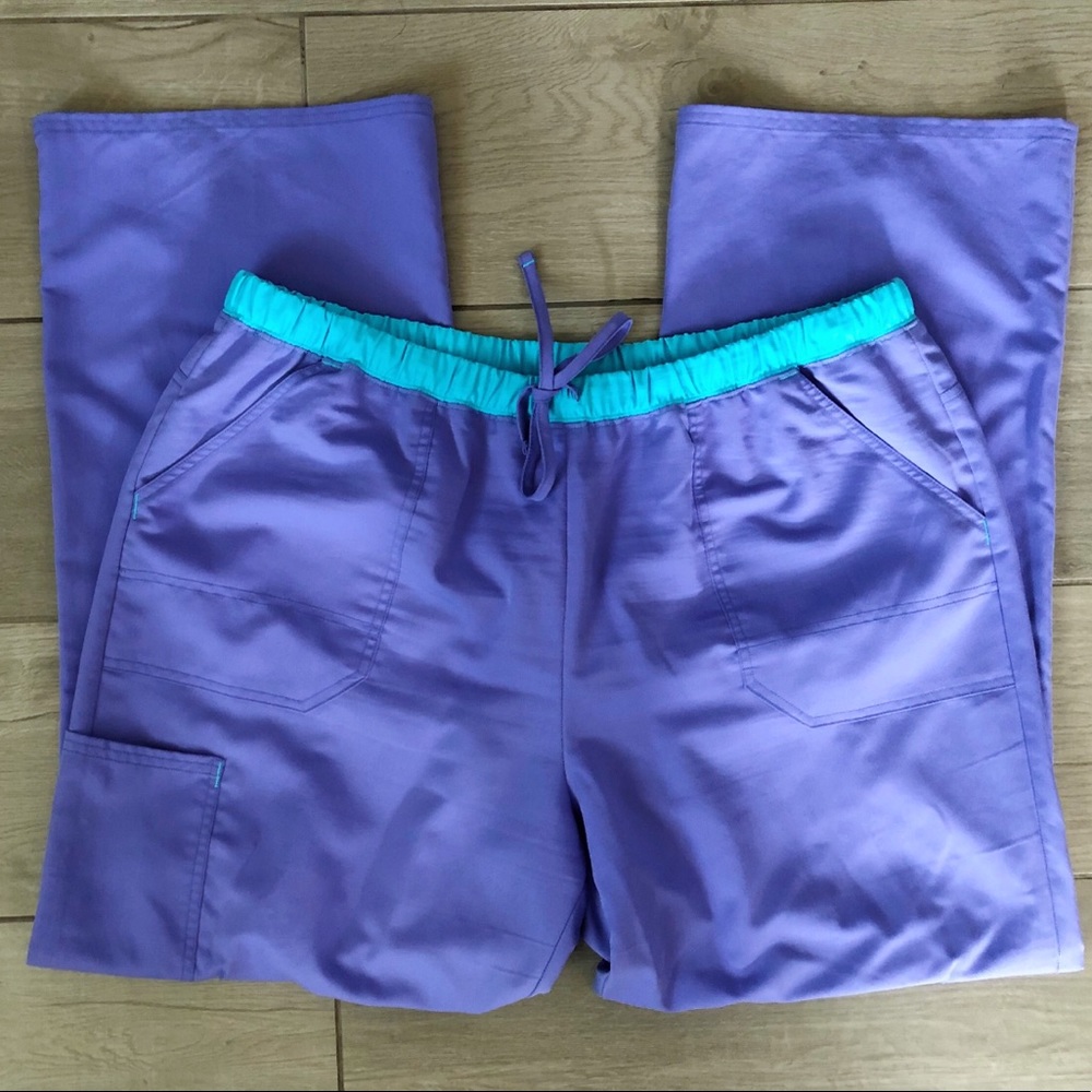 ScrubStar Light Purple Women Bottoms. Super soft.    XL but feel a little bigger